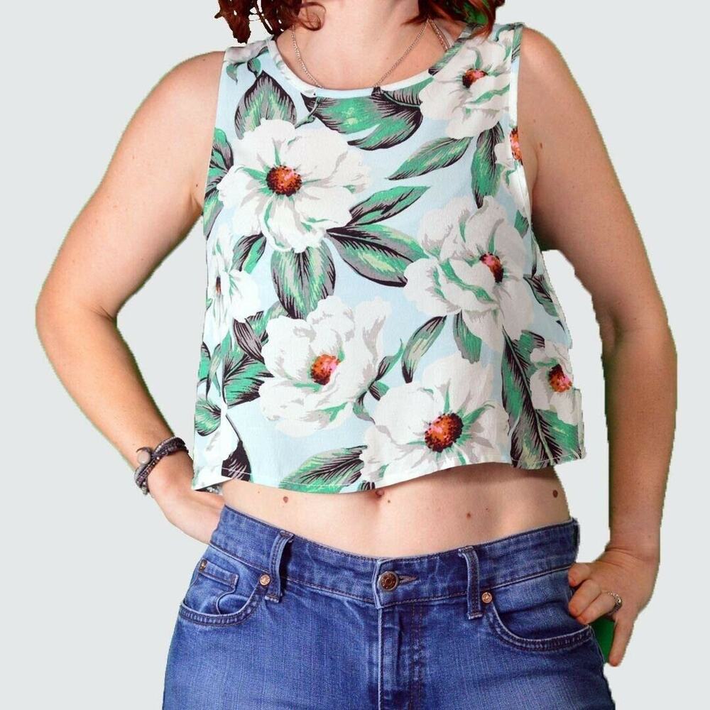 Minkpink floral keyhole back crop top XS